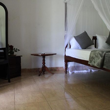 Sun And Surf Rest Ξενοδοχείο Ahangama Εξωτερικό φωτογραφία