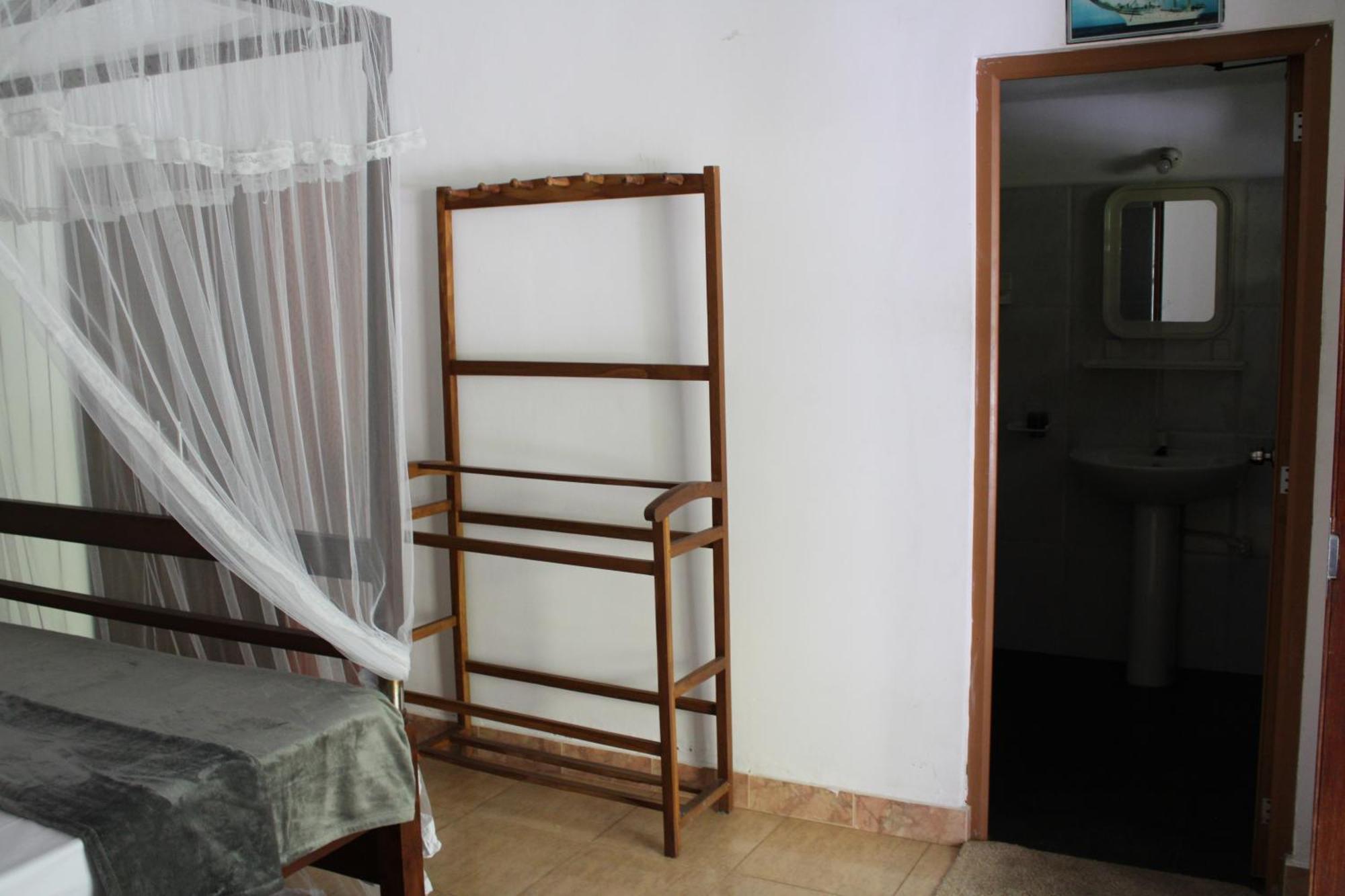 Sun And Surf Rest Ξενοδοχείο Ahangama Εξωτερικό φωτογραφία