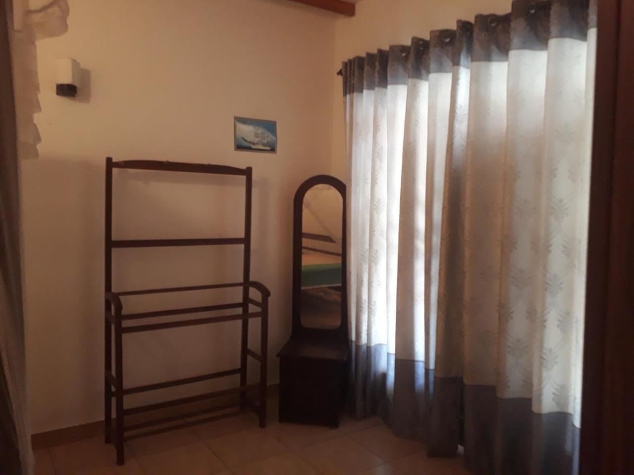Sun And Surf Rest Ξενοδοχείο Ahangama Εξωτερικό φωτογραφία
